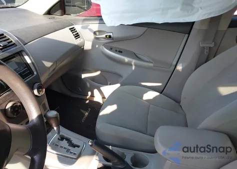 2013 Toyota Corolla Le z USA, uszkodzony, nr VIN 5YFBU4EE2DP169733